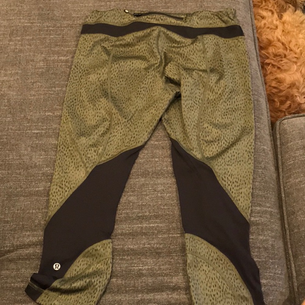 Lululemon crop leggings EUC